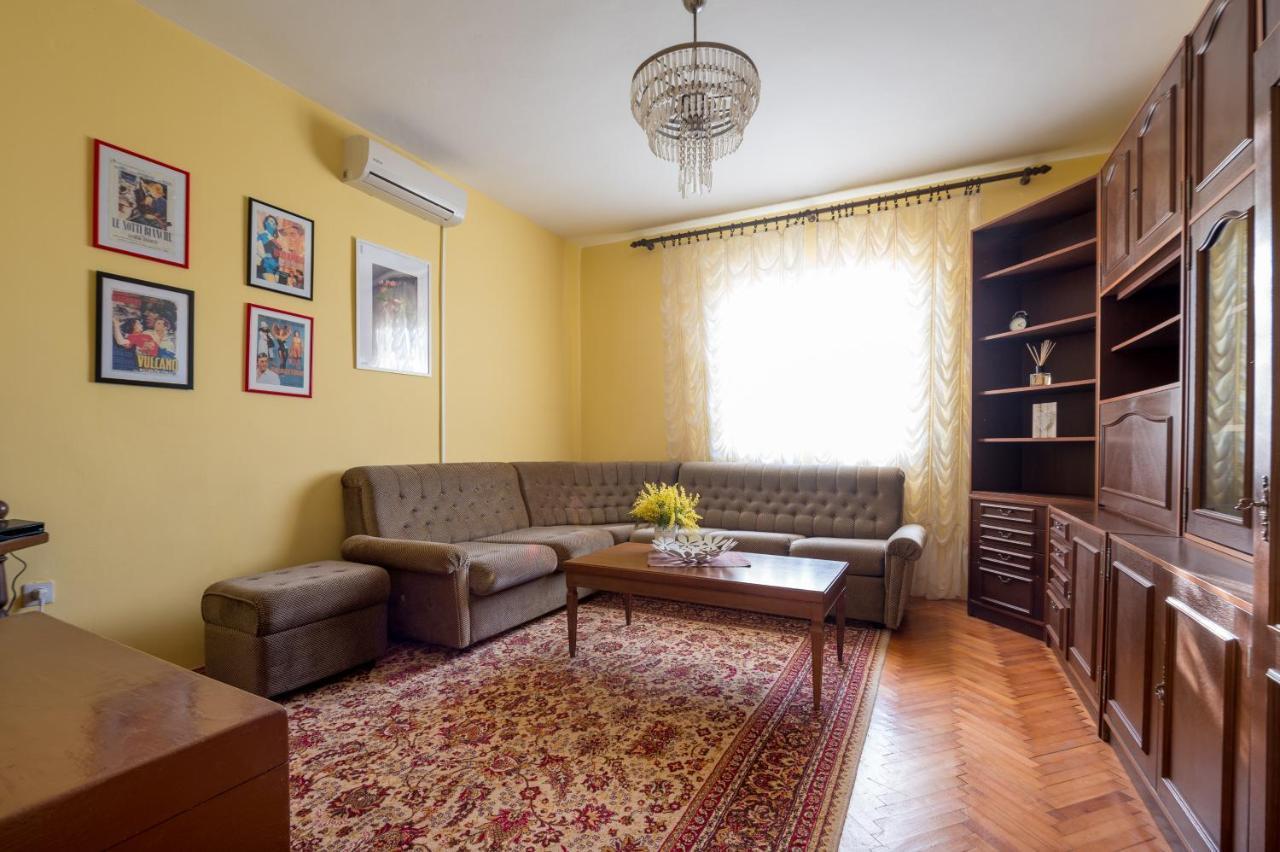 Holiday Home Nives Tivat Exterior foto